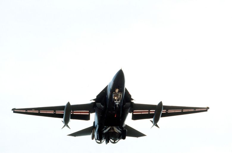 1280px-F-111C_taking_off_during_1984