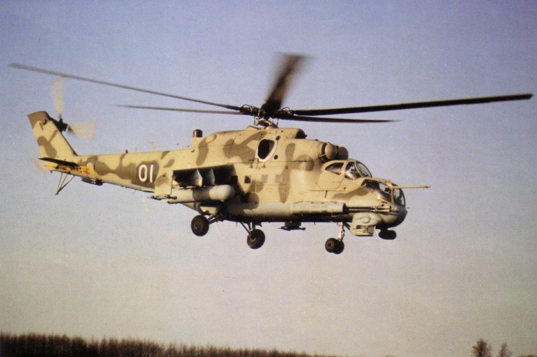 Scan from Nowa Technika Wojskowa 3 (9/92). Photograph is part of the Public Domain. Mi-24P_NTW_3_92