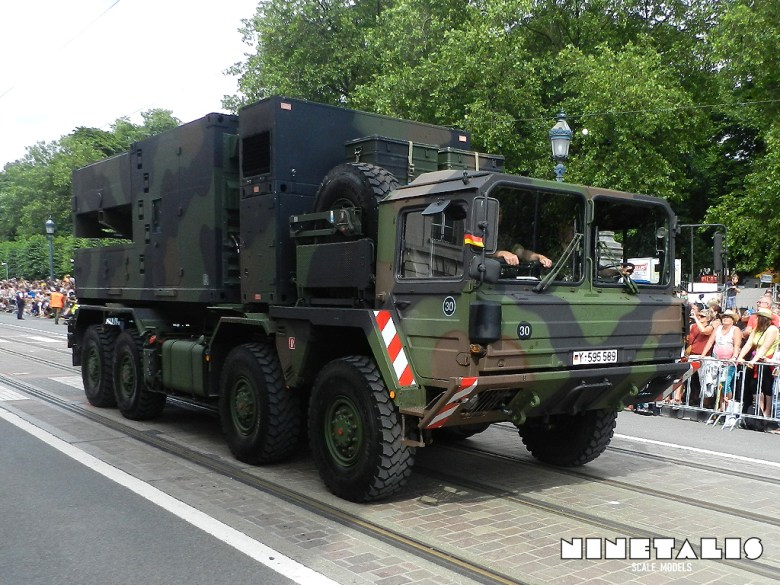 The German Bundeswehr had also send in a MAN MLC30 truck, equipped with a Cobra Radar System. Man-Truck-German