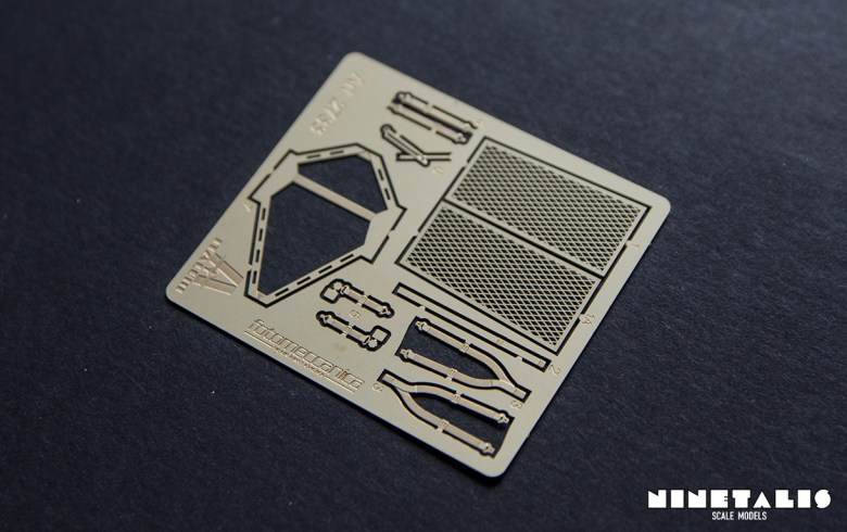 Sideways overview of the photo-etch fret as found within the Italeri H-21C Shawnee "Flying Banana" kit number 2733. r-italeri-h-21c-photo-etchside